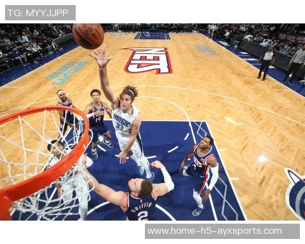 蓝网与魔术历史交锋回顾及比分分析探讨 蓝网与魔术历史交锋回顾及比分分析探讨